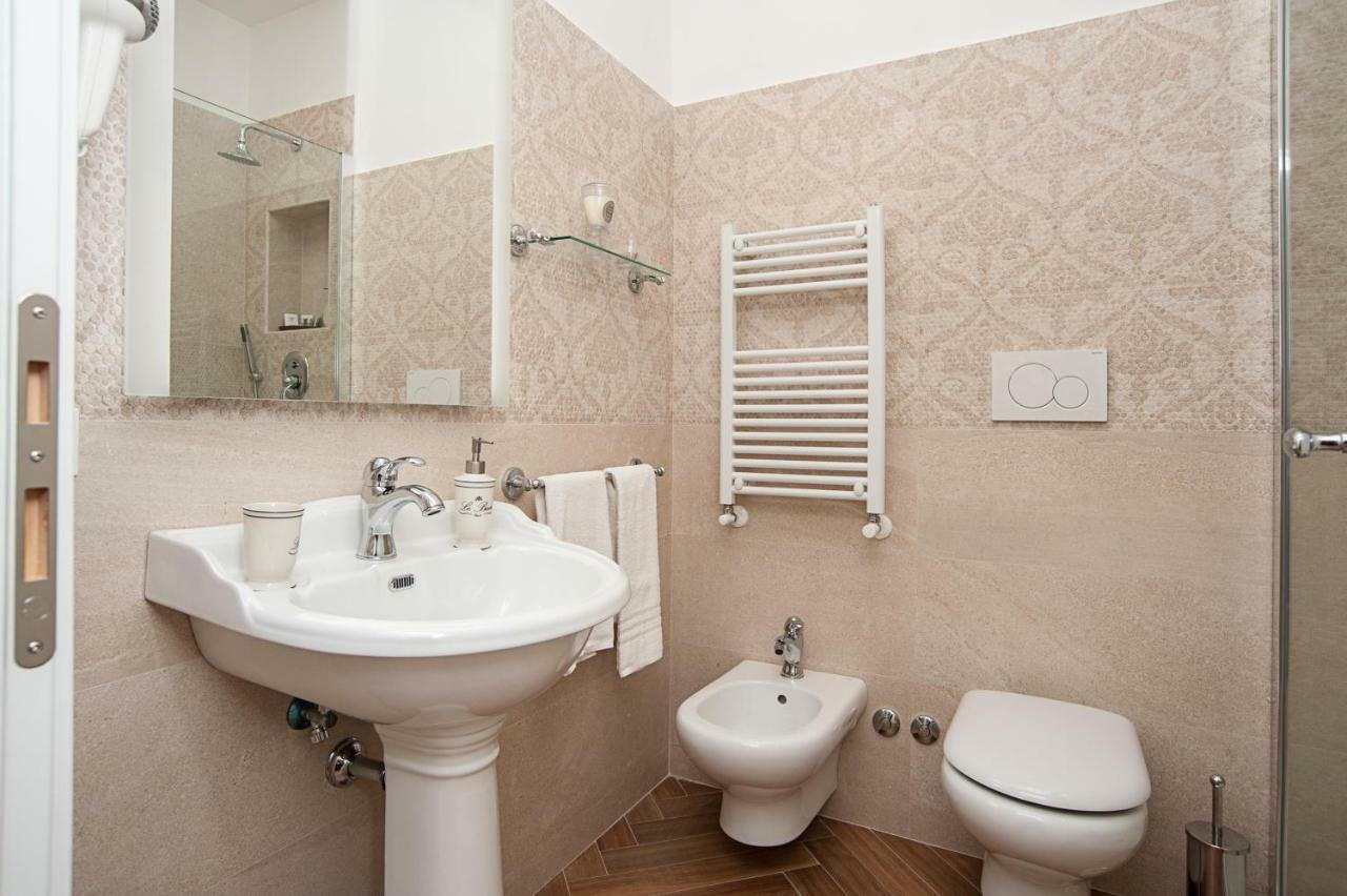 Luxury & Charme Colosseo Rome Exterior photo